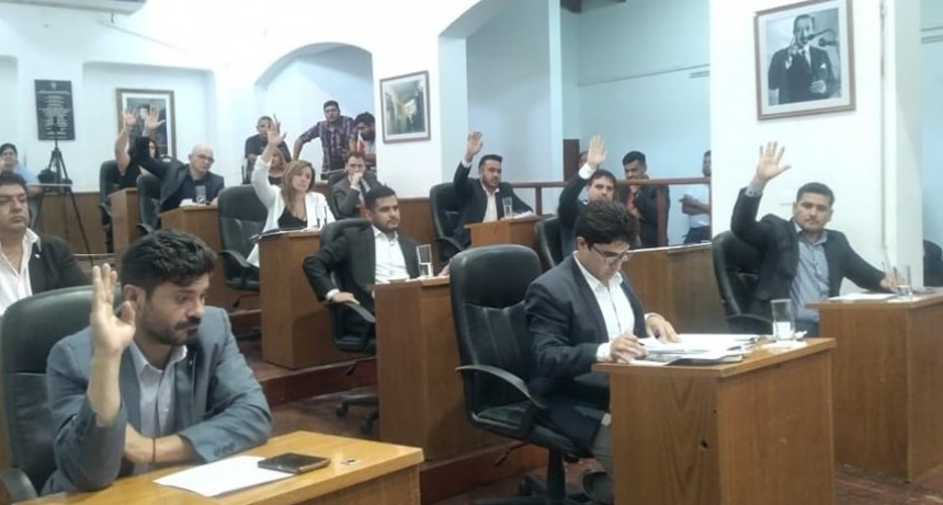CONCEJALES JUSTICIALISTAS LE APROBARON EL PRESUPUESTO Y LA IMPOSITIVA MUNICIPAL A LA INTENDENTA