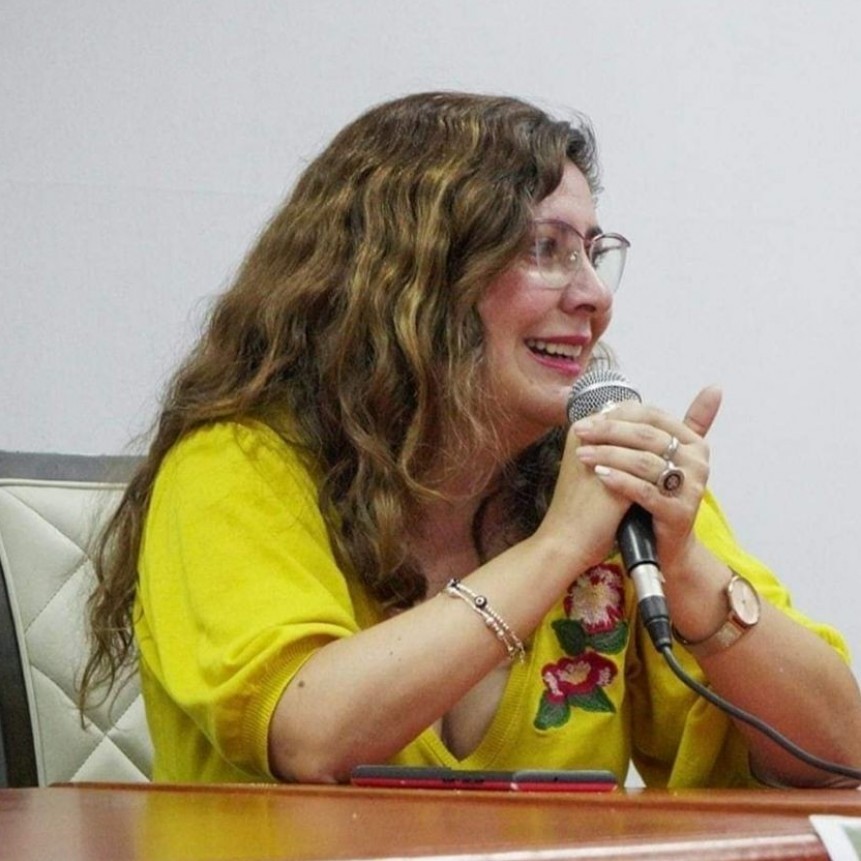 LUZ SANTÁNGELO CARRIZO FUSTIGÓ A LA OPOSICIÓN: 